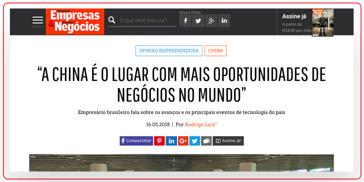 Ícone de uma estrela grande e 3 estrelas pequenas vermelhas