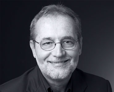 Foto de Walter Longo em preto e branco